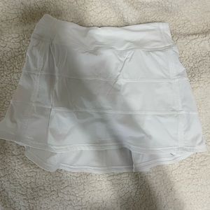 lululemon tennis skirt size 2 tall white